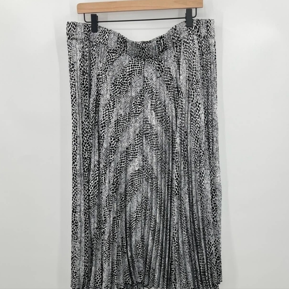 Lane Bryant pleated skirt